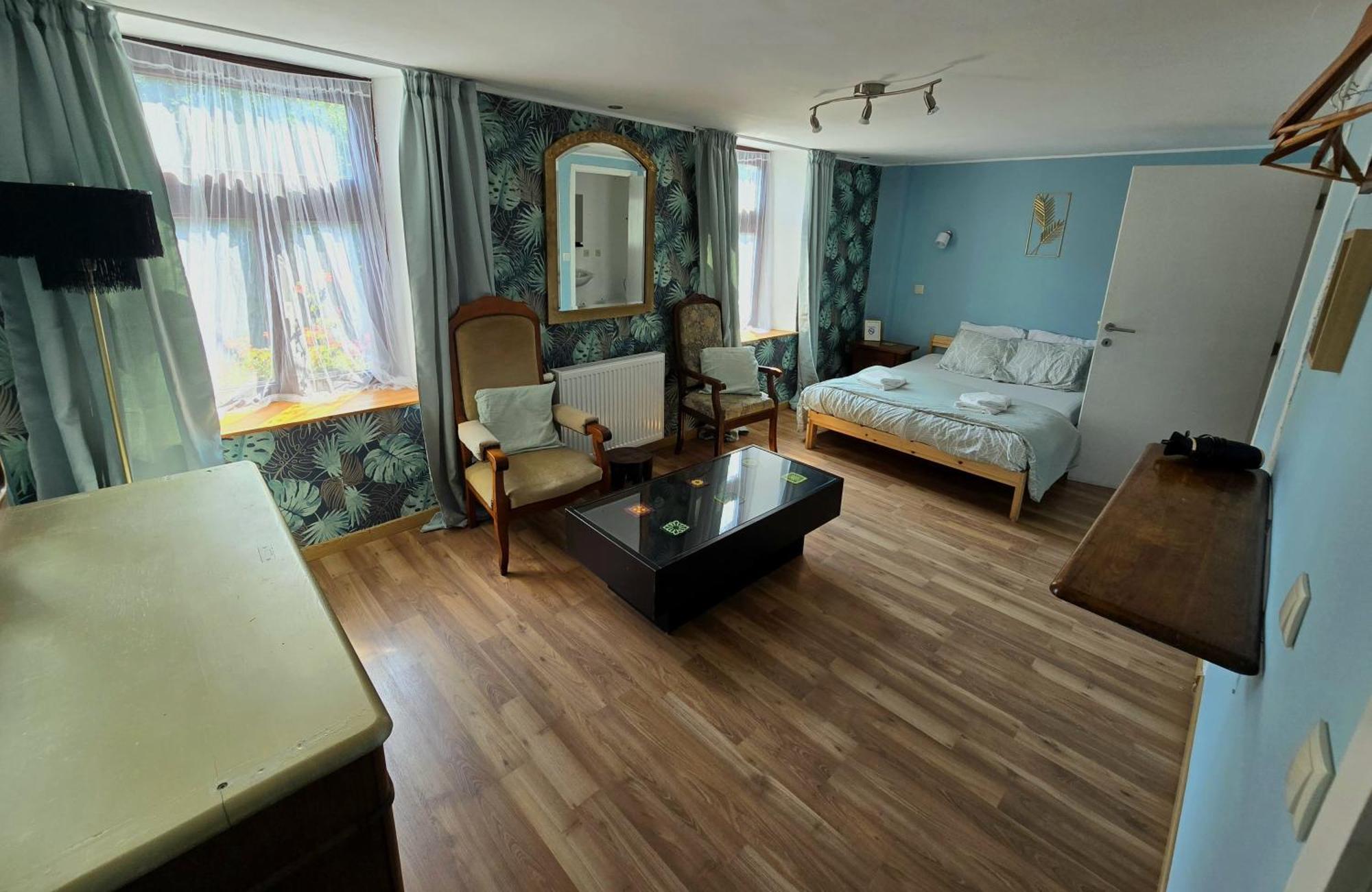 Feel At Home In Warre, Дюрби Екстериор снимка