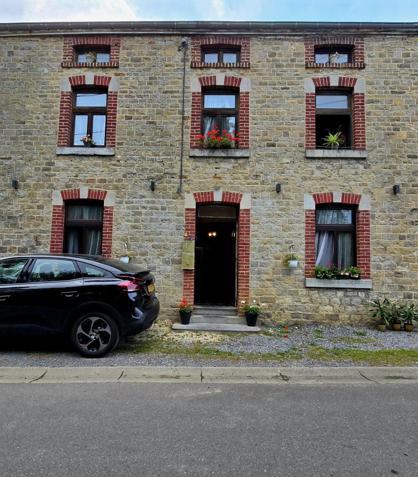 Feel At Home In Warre, Дюрби Екстериор снимка